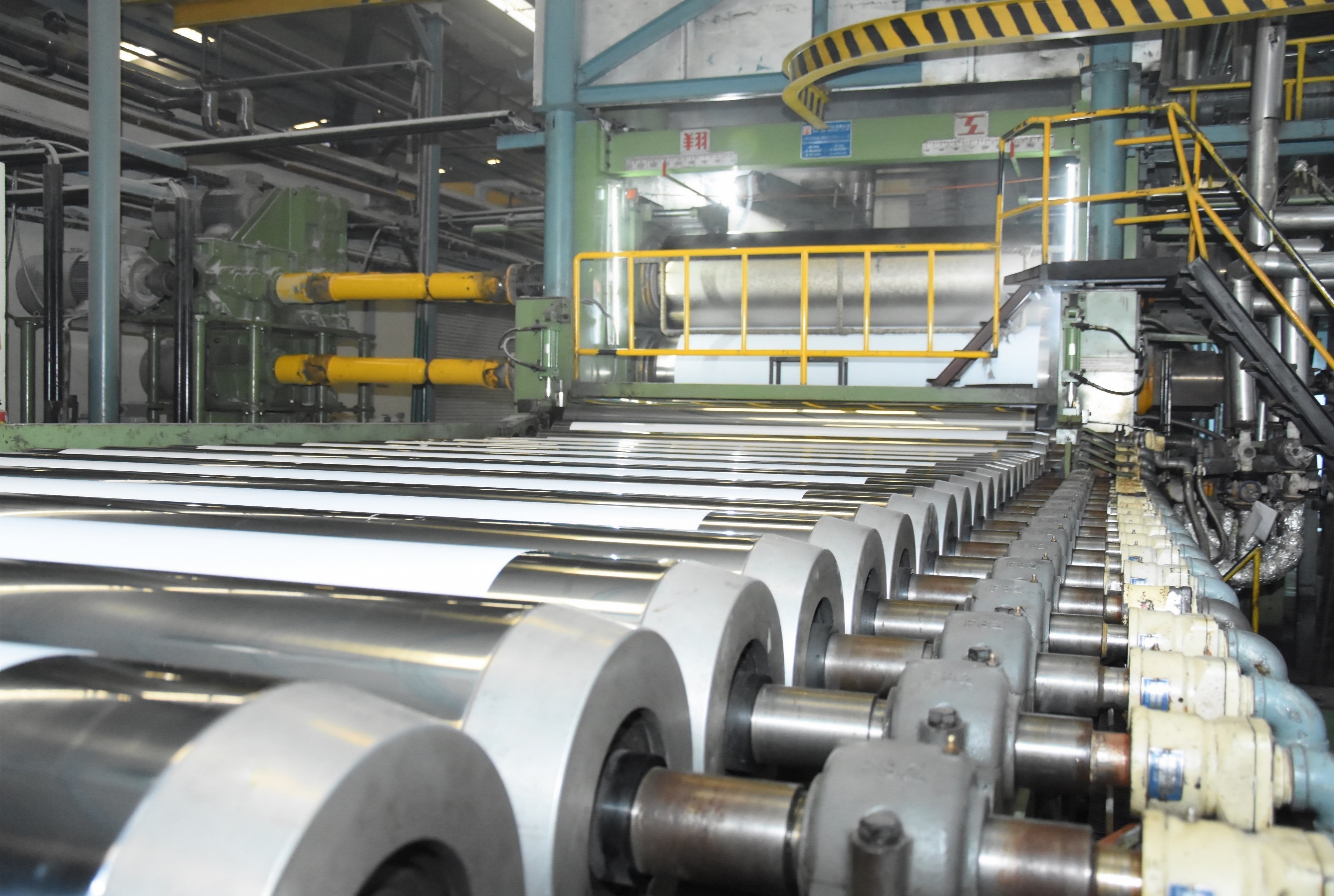 Calendar machine for PVC film production